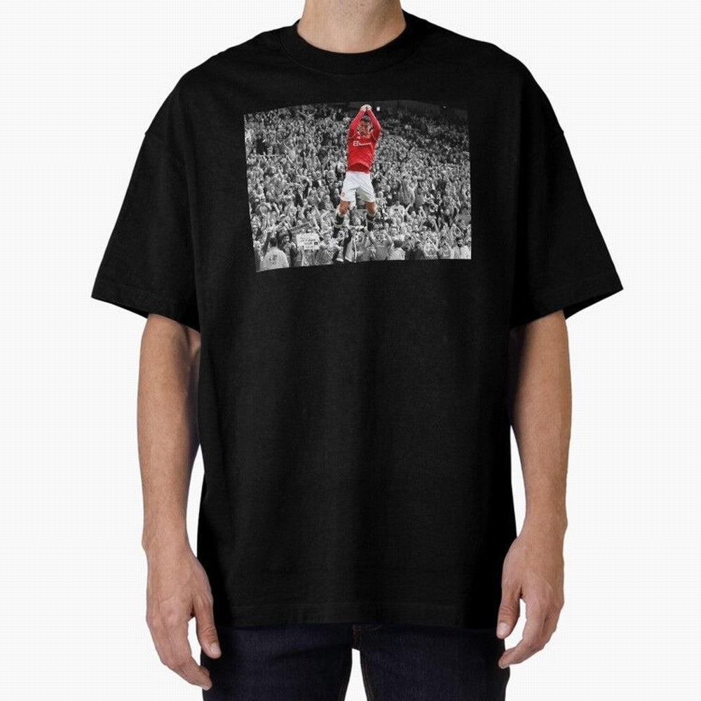 CR7 celebration Oversized T-Shirt Bring Stadium Energy to FIFA World Cup 2026 Highlighting Messi, Brazil, Portugal and Argentina Energy, Championship Spirit, Famous Goals, Roaring Crowds and International Football Unity; Ideal for Passionate Fans