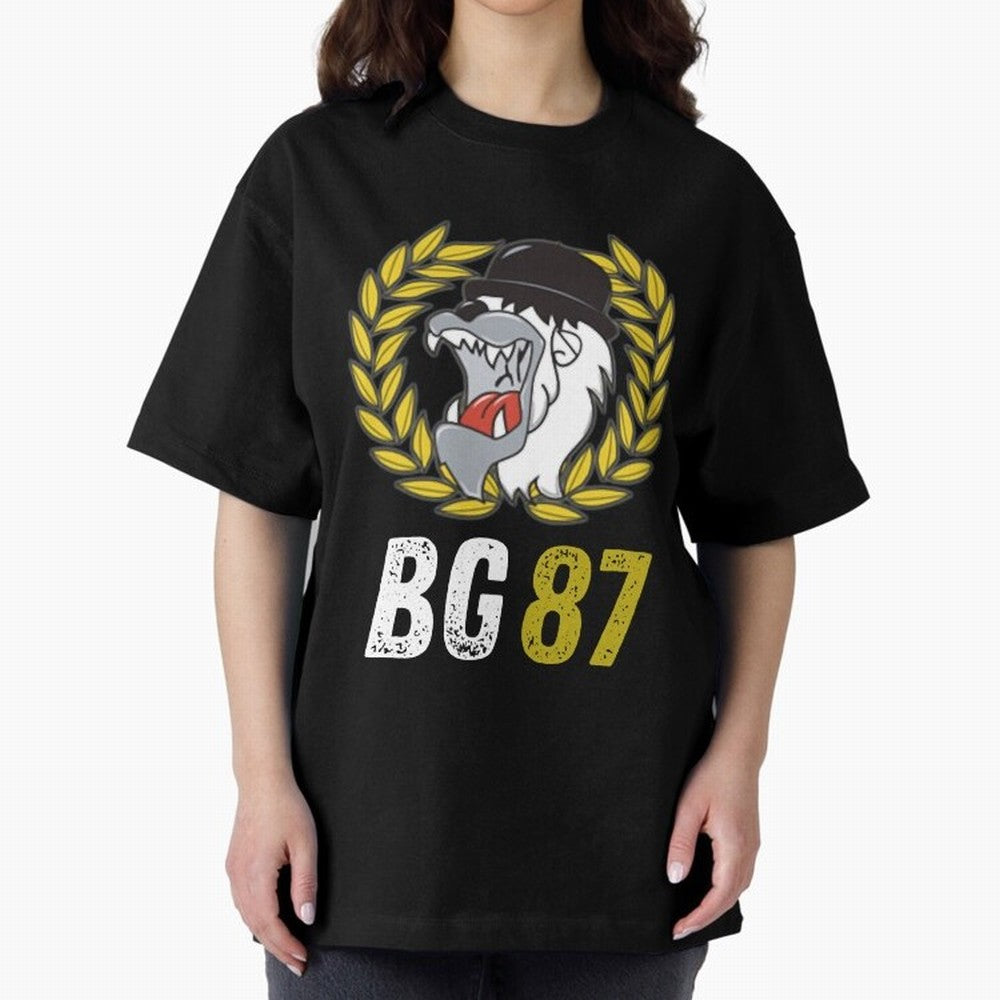 mala suerte 87 (hinchas del lyon) Camiseta esencial Oversized T-Shirt Feel the Trophy Chase of the FIFA World Cup 2026 Journey through Messi, CR7 and Mbappe Highlights, Spain Pride, Stadium Memories, Football Loyalty, International Chants and