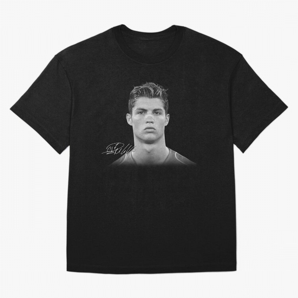 Cristiano Ronaldo T-Shirt Big Face Young Ronaldo - Black and White Oversized T-Shirt Embrace FIFA World Cup 2026 with Mbappe and Neymar, Spain Energy, Sports Nostalgia, International Competition, Famous Players and Unforgettable Victories; Made for