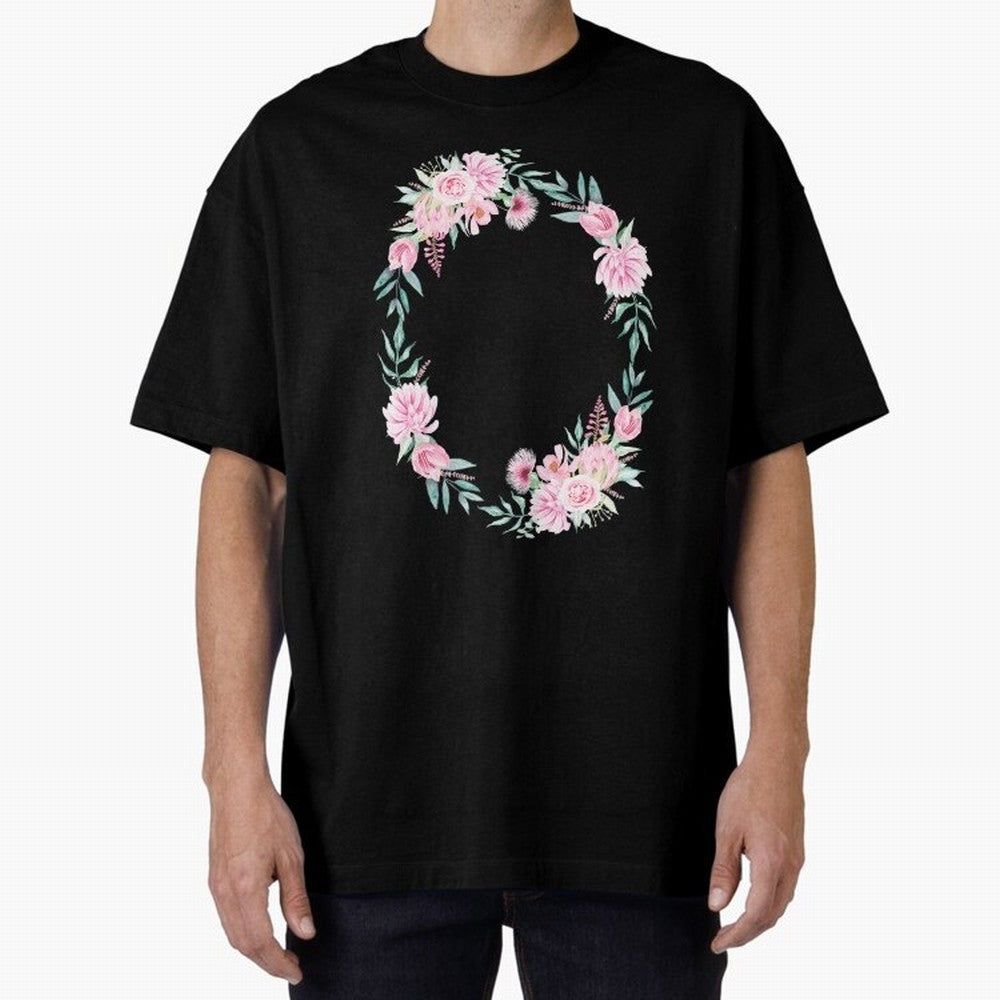 Proverbios 31:25 ¨C Est¨¢ vestida de fuerza y dignidad | Vers¨ªculo B¨ªblico Floral | Mujer de Fe Oversized T-Shirt Experience FIFA World Cup 2026 Group Stage for Fans of CR7 and Spain and Netherlands, Bringing Tournament Hype, Historic Matchups,