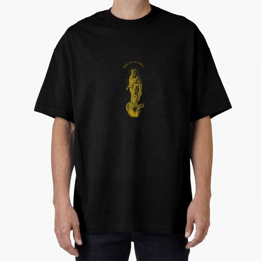 Reina de los Cielos Oversized T-Shirt Share the Excitement of FIFA World Cup 2026 USA Canada Mexico Spirit, Centered on Spain, Cristiano Ronaldo, Haaland and CR7, Stadium Memories, Football Loyalty, International Chants and Championship Tradition;