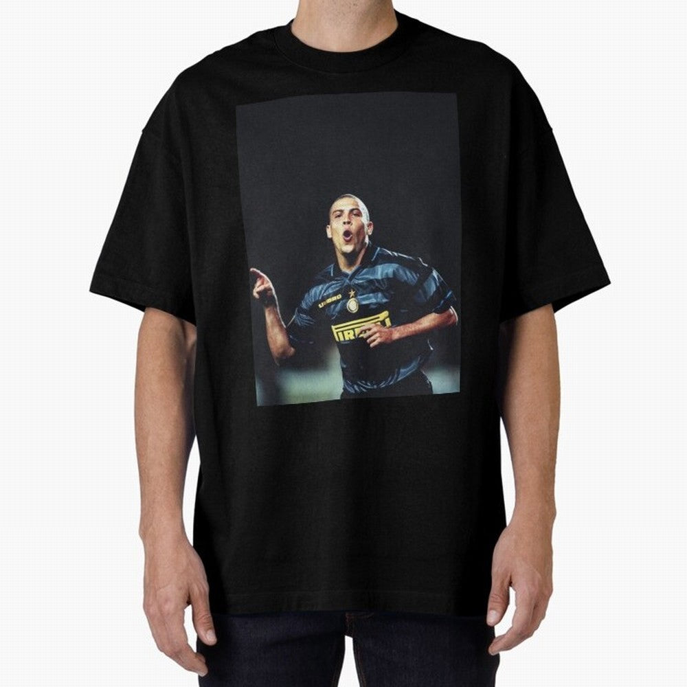 IL FENOMENO Oversized T-Shirt Follow Every Goal of the FIFA World Cup 2026 Journey through Cristiano Ronaldo, Haaland and CR7 Highlights, Portugal, Spain and Germany Pride, Global Supporter Spirit, Legendary Goals, National Colors and Tournament