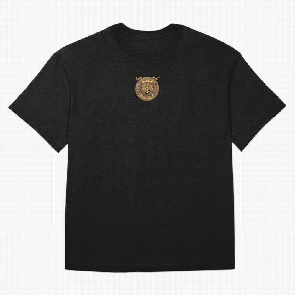 The Crown of the Eternal Realm Oversized T-Shirt Bring Retro Soccer Energy to FIFA World Cup 2026 Spirit, Filled with England, Messi, Stadium Chants, National Pride, Trophy Dreams and Unforgettable Football Memories; Created for Match Day Parties,