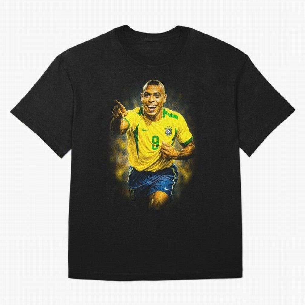 Ronaldo Naz¨¢rio Oversized T-Shirt Capture FIFA World Cup 2026 Group Stage Filled with CR7 and Messi, Argentina and Brazil Energy, Retro Football Energy, Iconic Rivalries, Trophy Chase Drama and Stadium Atmosphere; Perfect for Supporters Who Want