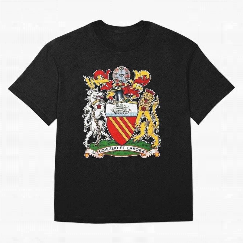 1902 -1960 The First UNITED Crest Large Oversized T-Shirt Celebrate Football Heritage in the FIFA World Cup 2026 Journey through Cristiano Ronaldo Highlights, Argentina, France and Brazil Pride, Worldwide Fan Energy, Dramatic Goals, Stadium Lights