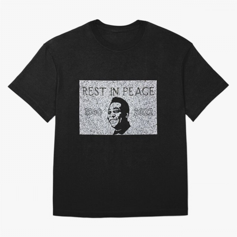 RIP Pel¨¦, 1940-2022 Oversized T-Shirt Capture Stadium Memories from FIFA World Cup 2026 USA Canada Mexico with CR7 and Messi, Argentina and Brazil Energy, Stadium Chants, National Pride, Trophy Dreams and Unforgettable Football Memories; Perfect