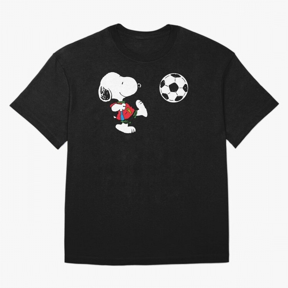 SNOOPY Football - FIFA World Cup 2026 Oversized T-Shirt Honor Champions and Dreams in the FIFA World Cup 2026 Journey through Mbappe Highlights, Netherlands Pride, Soccer Culture, Superstar Moments, National Team Dreams and Competitive Fire; Ideal